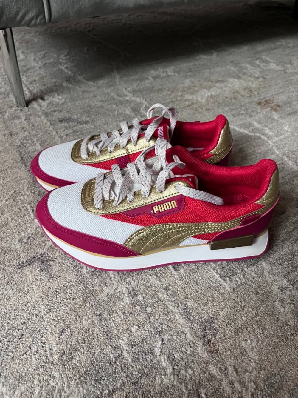 NEW Girls Puma Sneakers (without box)